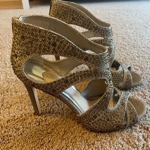 Gianni Bini Gold Flame712 Heels